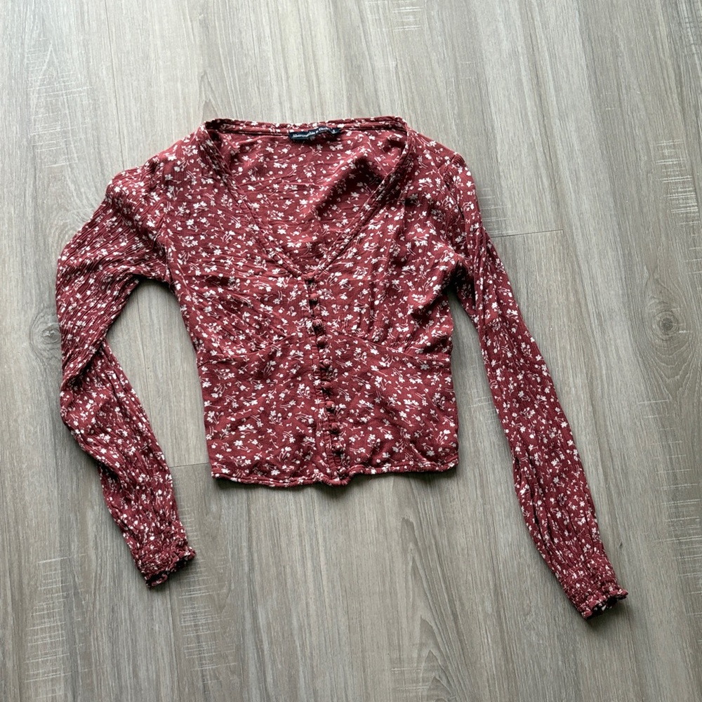 Abercrombie & Fitch Burgundy Floral Button-Front V-Neck Top